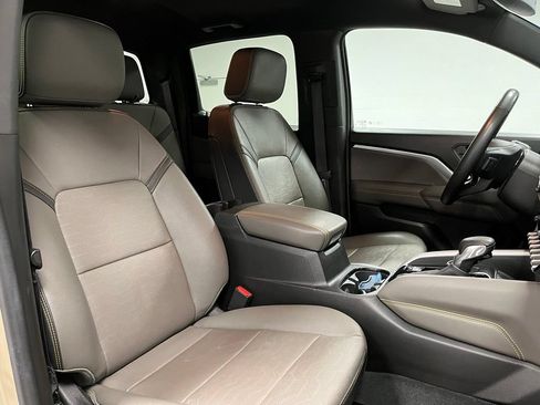 Used 2023 Chevrolet Colorado ZR2 w/ ZR2 Convenience Package III AWD/4WD image 57