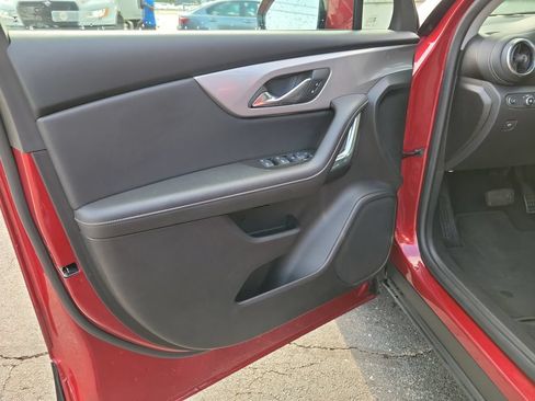 Used 2025 Chevrolet Blazer LT AWD/4WD image 21