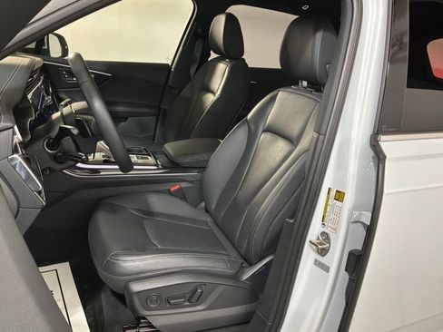 Used 2025 Audi Q7 3.0T Premium Plus image 8
