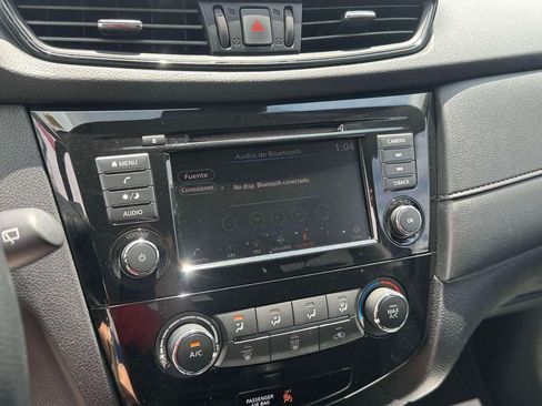 Used 2019 Nissan Rogue S AWD/4WD image 26