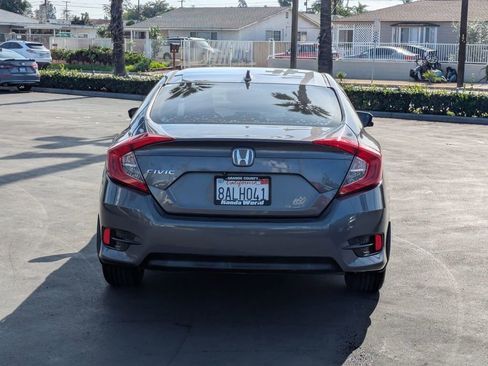 Certified 2017 Honda Civic EX image 18