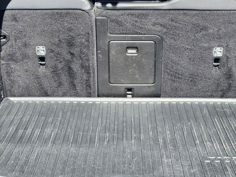 Used 2023 Volvo XC60 B5 Ultimate w/ Climate Package image 20