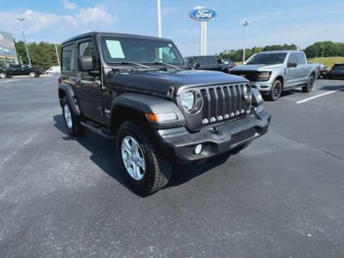 Used 2020 Jeep Wrangler Sport AWD/4WD image 2