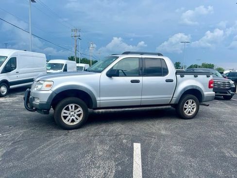 Used 2010 Ford Explorer Sport Trac XLT AWD/4WD image 5