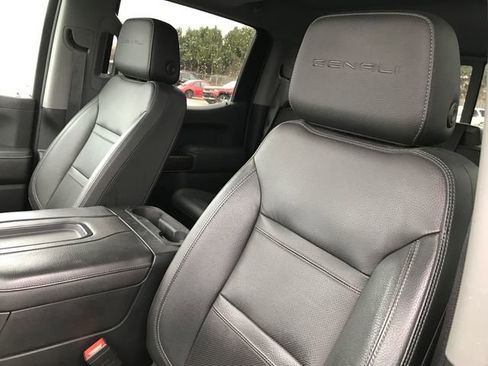 Used 2019 GMC Sierra 1500 Denali w/ Denali Ultimate Package image 5