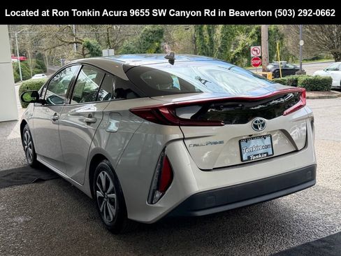 Used 2018 Toyota Prius Prime Plus image 5