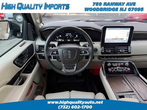 Used 2018 Lincoln Navigator Select w/ Technology Package AWD/4WD image 29