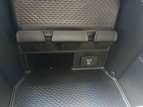 Used 2019 RAM 1500 Laramie AWD/4WD image 52