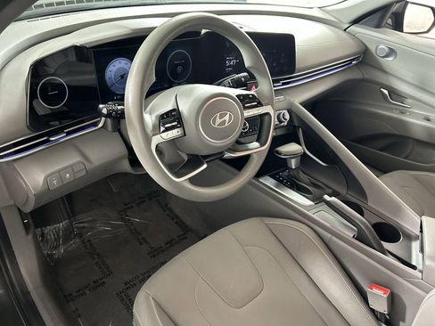 Used 2024 Hyundai Elantra SEL image 12