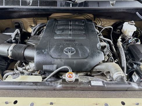 Used 2019 Toyota Tundra Limited w/ Limited Premium Package image 30