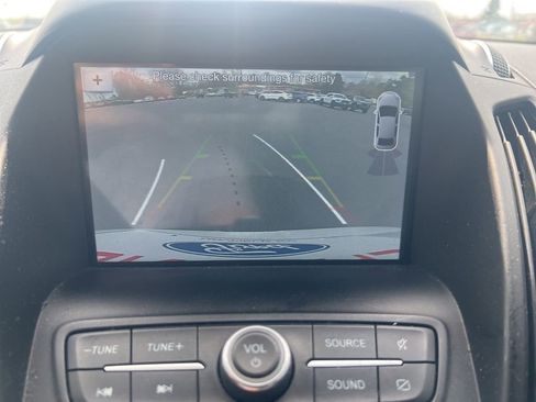 Used 2019 Ford Escape SE image 13