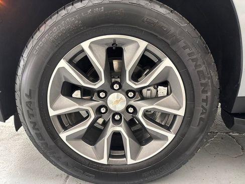 Used 2023 Chevrolet Suburban LS image 27