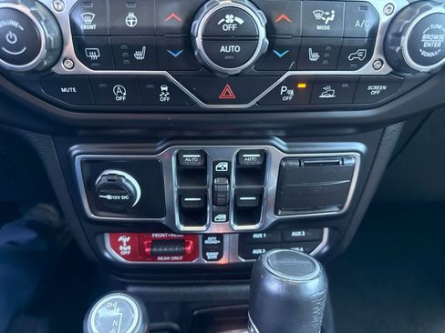 Used 2020 Jeep Gladiator Rubicon AWD/4WD image 23