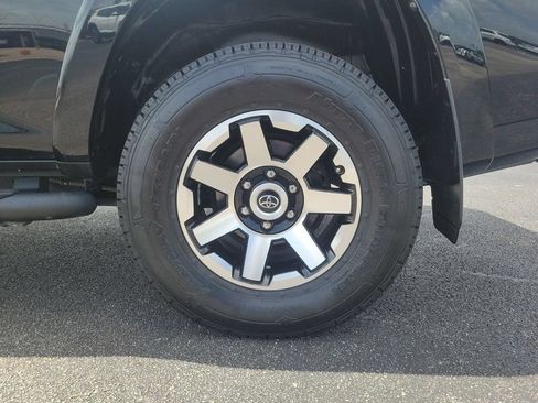 Used 2020 Toyota 4Runner TRD Off-Road Premium w/ Moonroof Package AWD/4WD image 34