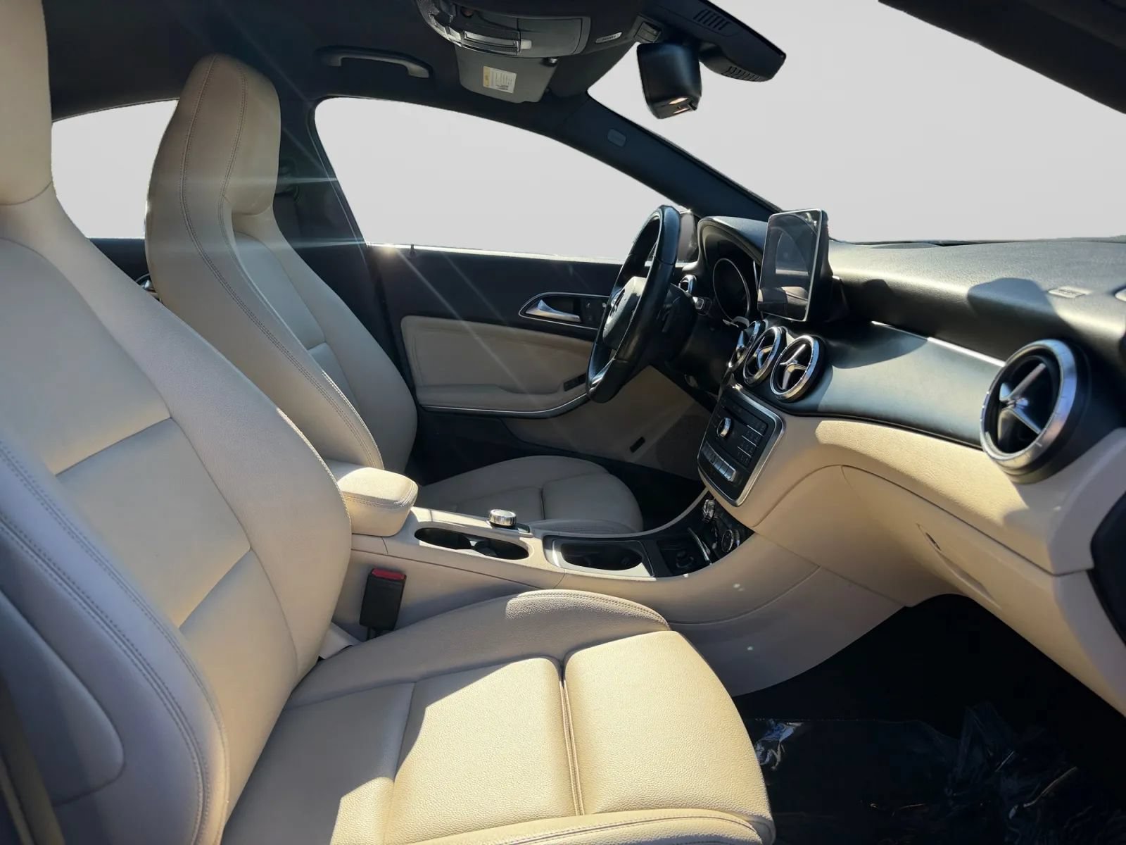 Used 2018 Mercedes-Benz CLA 250 4MATIC image 33