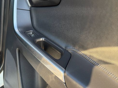 Used 2015 Volvo XC60 T5 Premier image 42