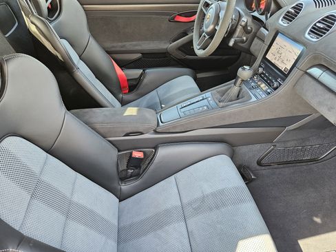 Certified 2025 Porsche 718 Boxster Spyder RS image 15