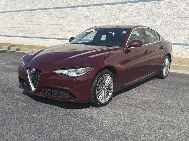 Used 2017 Alfa Romeo Giulia Ti AWD/4WD image 3