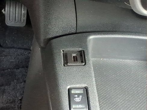 Used 2016 Nissan Leaf S w/ Charger Package FWD image 9
