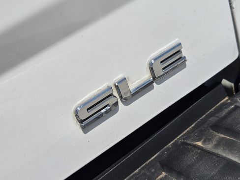 Used 2016 GMC Sierra 1500 SLE w/ SLE Value Package AWD/4WD image 12