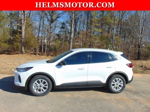 Used 2023 Ford Escape Active image 1