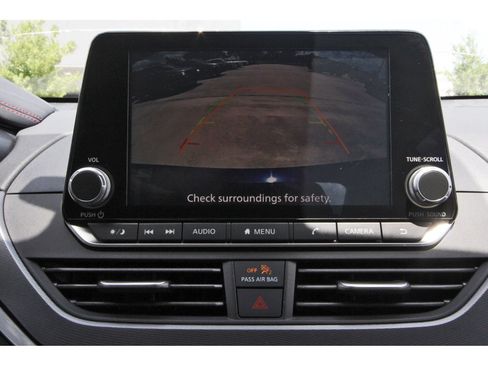 Used 2024 Nissan Altima 2.5 SR FWD image 21