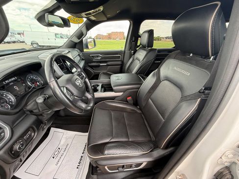 Used 2020 RAM 1500 Laramie w/ Sport Appearance Package AWD/4WD image 9