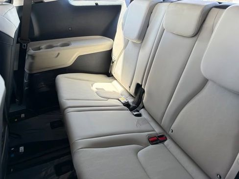New 2026 Kia Carnival EX FWD image 10