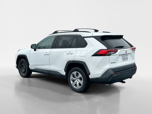 Used 2021 Toyota RAV4 LE FWD image 3