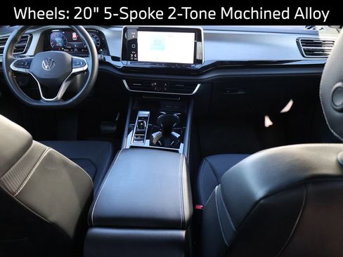 Used 2024 Volkswagen Atlas Cross Sport SE image 19