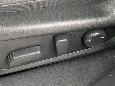 Used 2025 Subaru Forester Sport image 25