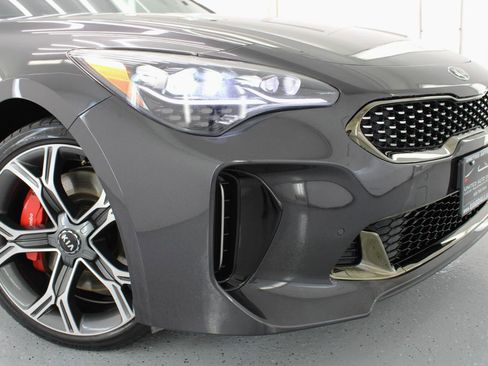 Used 2021 Kia Stinger GT image 22