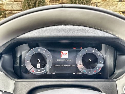 Used 2026 Land Rover Range Rover Velar S image 22