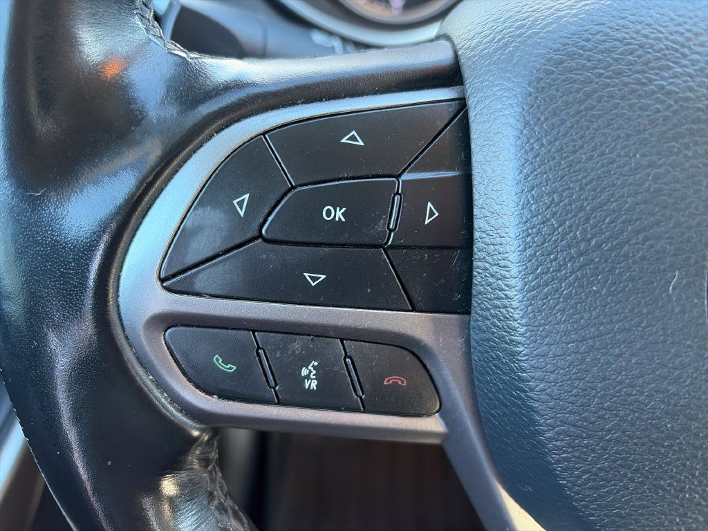 Used 2021 Jeep Cherokee Latitude Lux AWD/4WD image 10