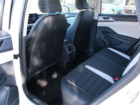 Certified 2025 Volkswagen Taos SEL image 37