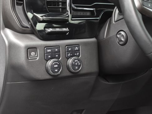 Used 2024 Chevrolet Silverado 1500 ZR2 w/ Technology Package image 22