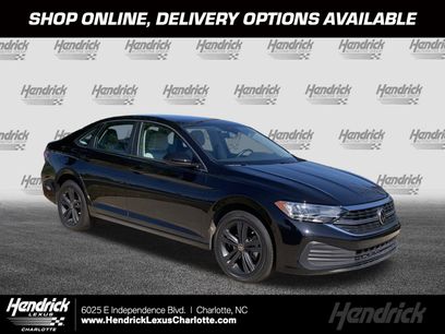 Used 2022 Volkswagen Jetta SE w/ Panoramic Sunroof Package