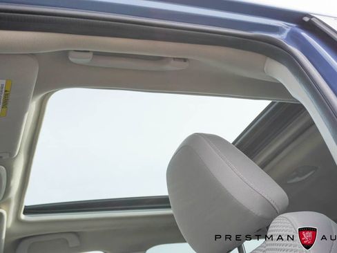 Used 2020 Subaru Forester Premium image 8