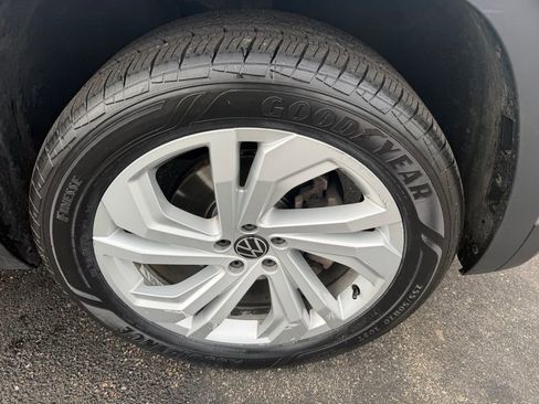 Used 2021 Volkswagen Atlas SE image 9