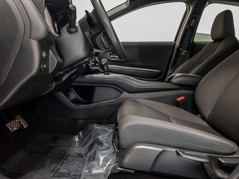 Used 2019 Honda HR-V Sport image 16