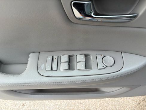 Used 2006 Cadillac DTS FWD image 30
