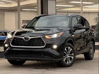 Used 2023 Toyota Highlander XLE