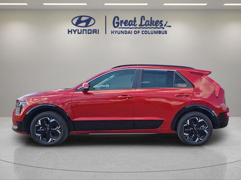 Used 2023 Kia Niro Wind w/ Wind Preserve Package FWD image 2