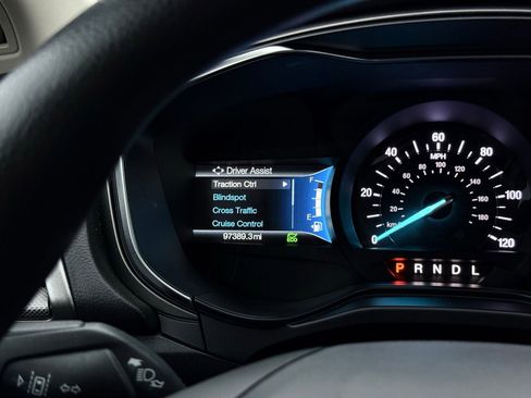 Used 2019 Ford Fusion SE FWD image 27