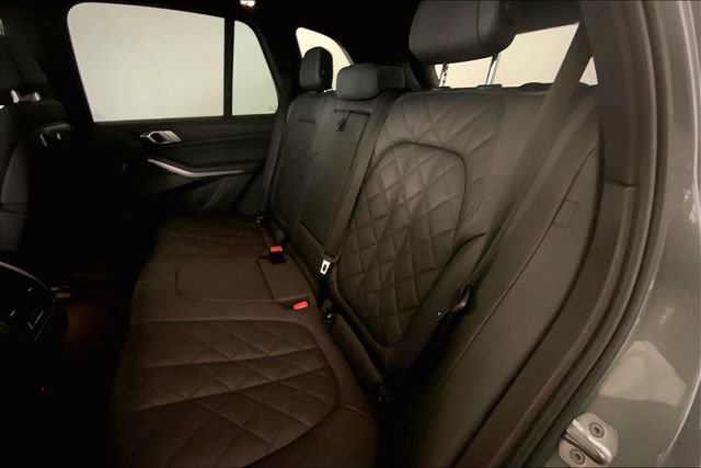 Used 2024 BMW X5 xDrive40i AWD/4WD image 12