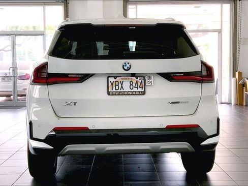 Used 2025 BMW X1 xDrive28i w/ Convenience Package AWD/4WD image 4