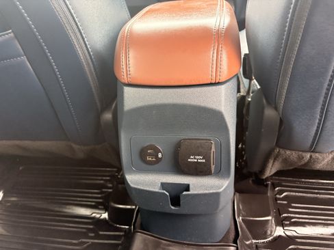 Used 2024 Ford Maverick Lariat FWD image 7