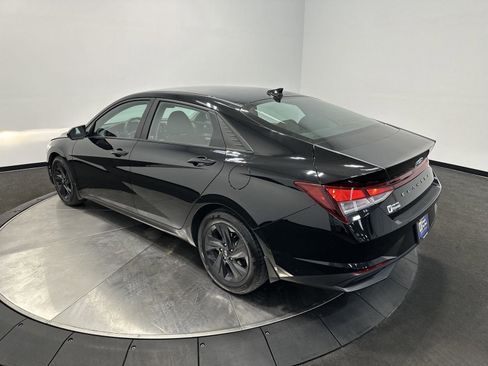 Certified 2023 Hyundai Elantra SEL image 4