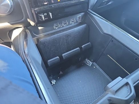 Used 2025 RAM 1500 Limited image 16