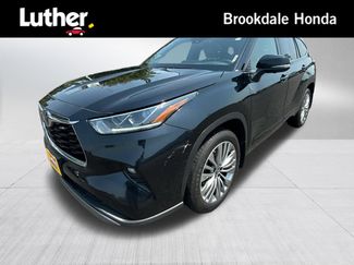 Used 2023 Toyota Highlander Platinum AWD/4WD video 1